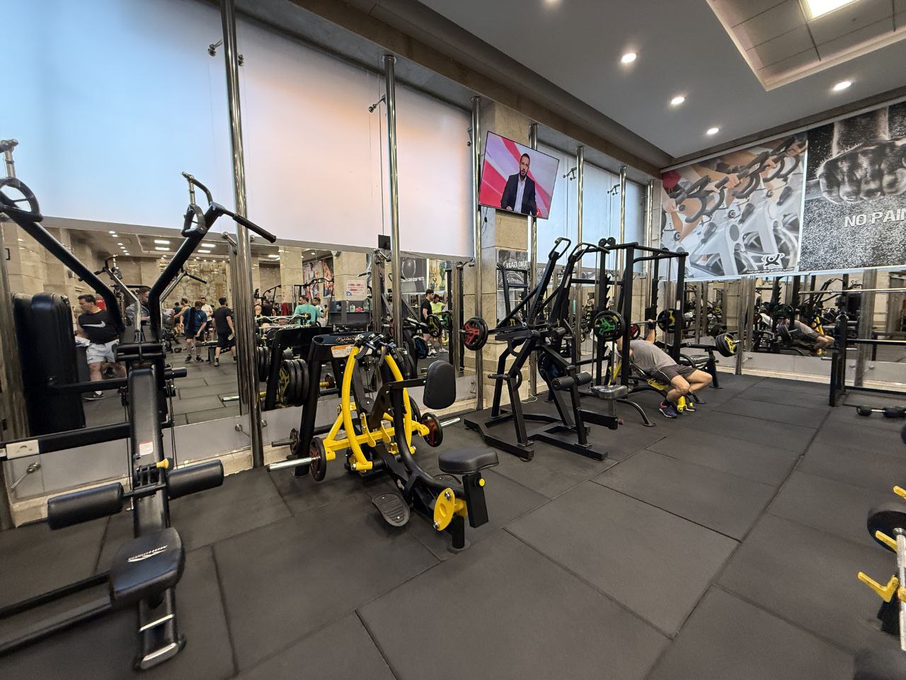 photo_5769652606828481679_y